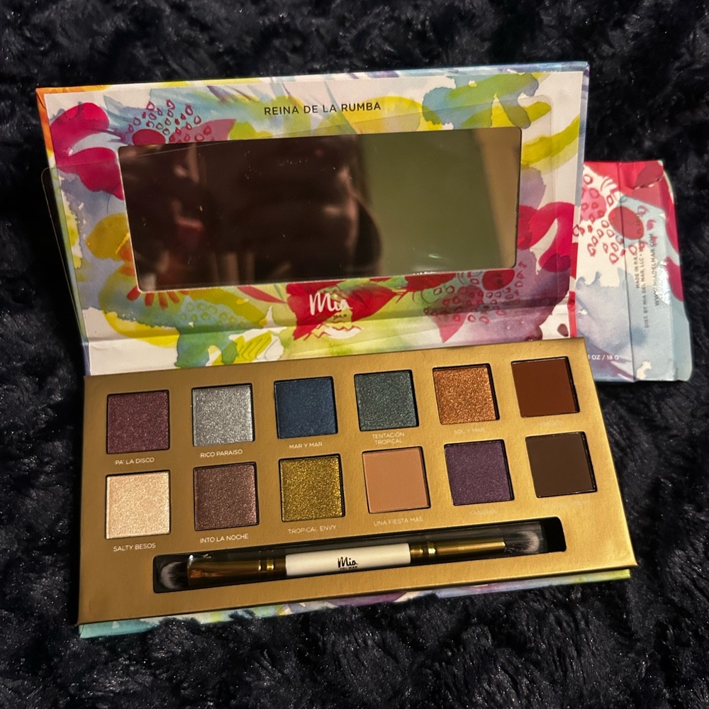 Mia Del Mar Life is a Fiesta Eyeshadow Palette + Dual Ended Brush | New in Box |
